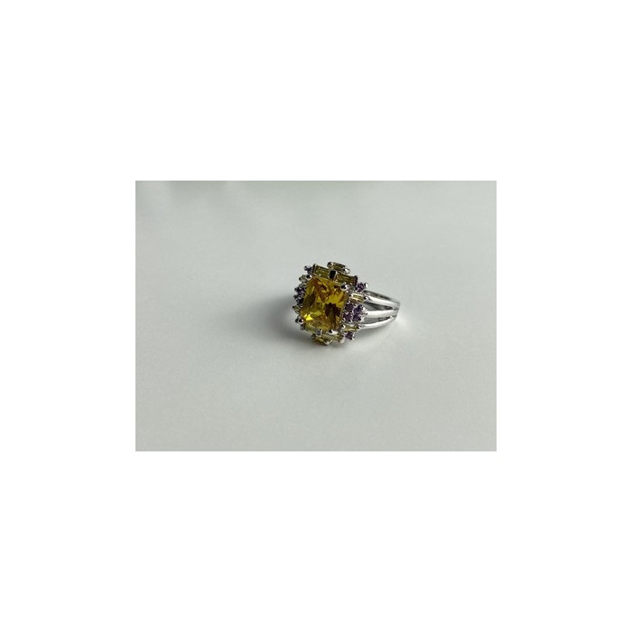 925 Sterling Silver Yellow & Purple CZ Ring Size 7