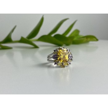 925 Sterling Silver Yellow & Purple CZ Ring Size 7