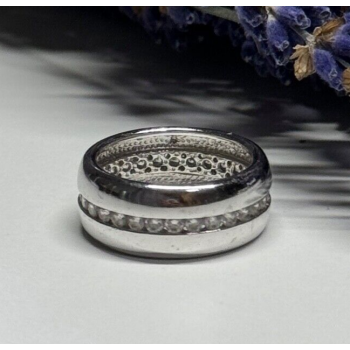 925 Sterling Silver CZ Ring Size 6
