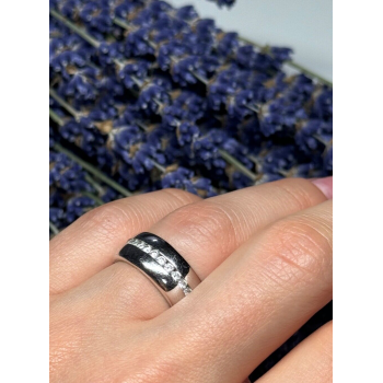 925 Sterling Silver CZ Ring Size 6