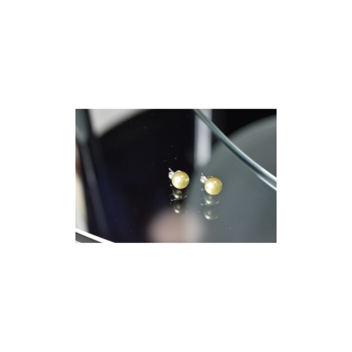 925 Sterling Silver Green Pearls Stud Earrings