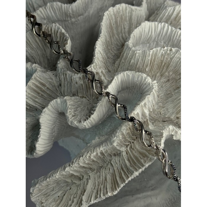 925 Sterling Silver Blue Spinel & Diamond Bracelet Length 7