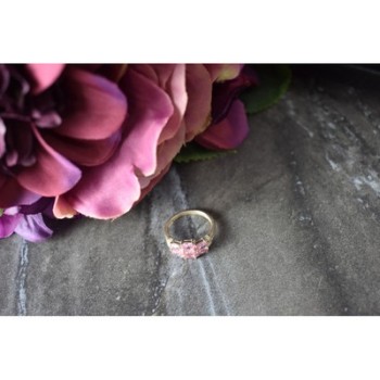 925 Sterling Silver Pink CZ Ring Size 6.5