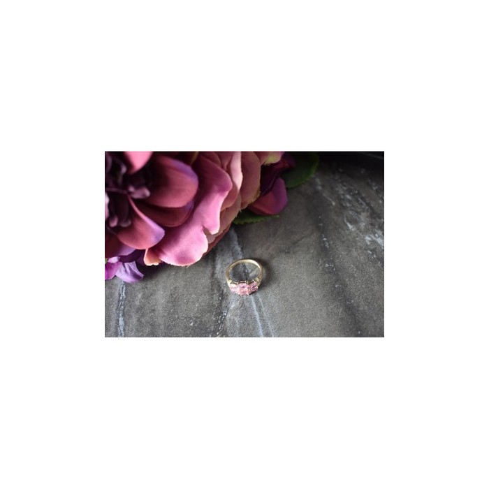 925 Sterling Silver Pink CZ Ring Size 6.5