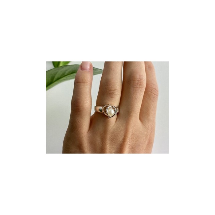 925 Sterling Silver Pearl Ring Size 6.5