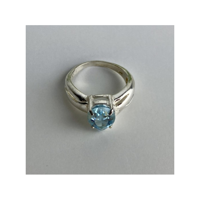925 Sterling Silver Topaz Ring Size 7