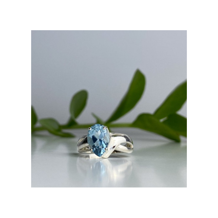 925 Sterling Silver Topaz Ring Size 7