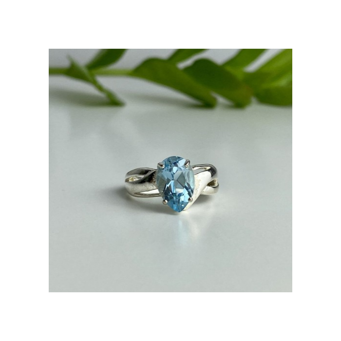 925 Sterling Silver Topaz Ring Size 7
