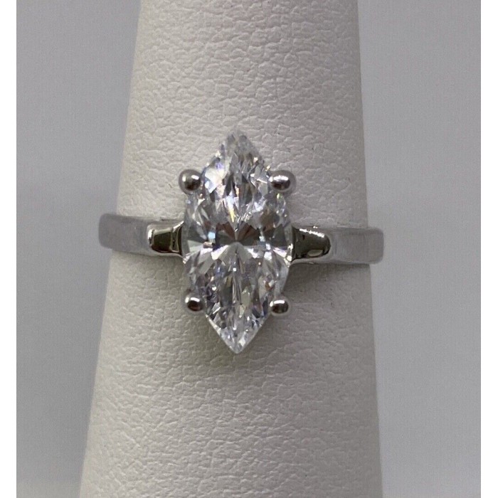 925 Sterling Silver CZ Ring Size 5