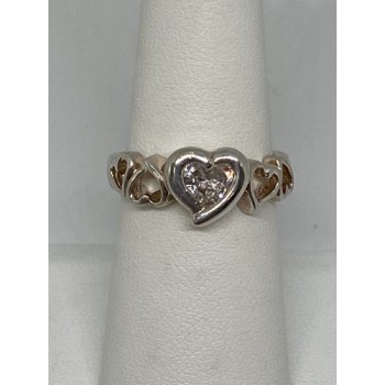 925 Sterling Silver Ring With CZ Size 6.75