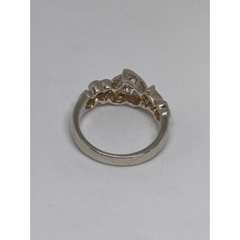 925 Sterling Silver Ring With CZ Size 6.75