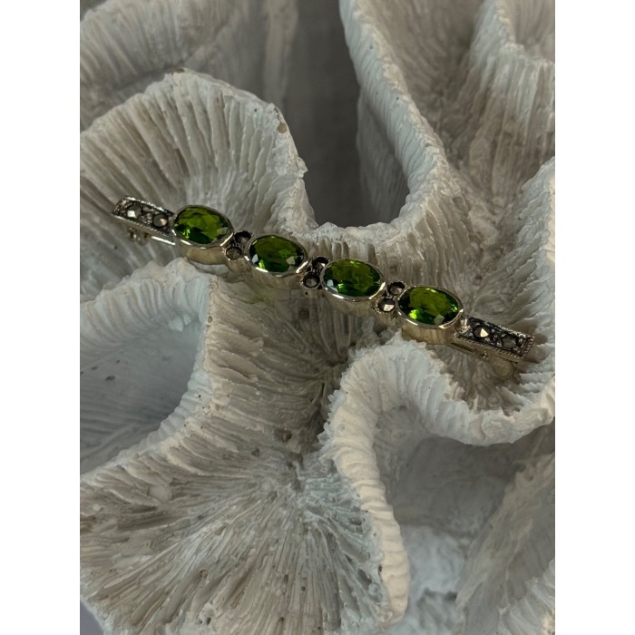 925 Sterling Silver Peridot & Marcasite Brooch Length 2.15 inch