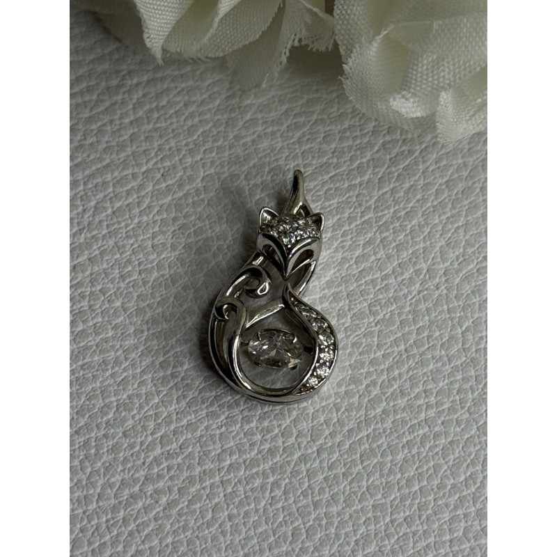 925 Sterling Silver Lovely Moving Fox CZ Pendant Length 0.90 Inch