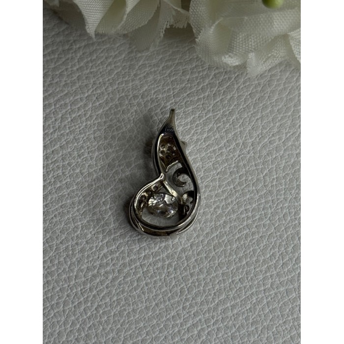 925 Sterling Silver Lovely Moving Fox CZ Pendant Length 0.90 Inch