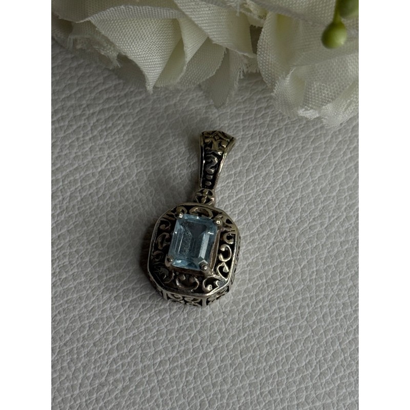 925 Sterling Silver Blue Topaz Pendant Length 1 Inch