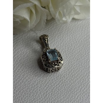 925 Sterling Silver Blue Topaz Pendant Length 1 Inch