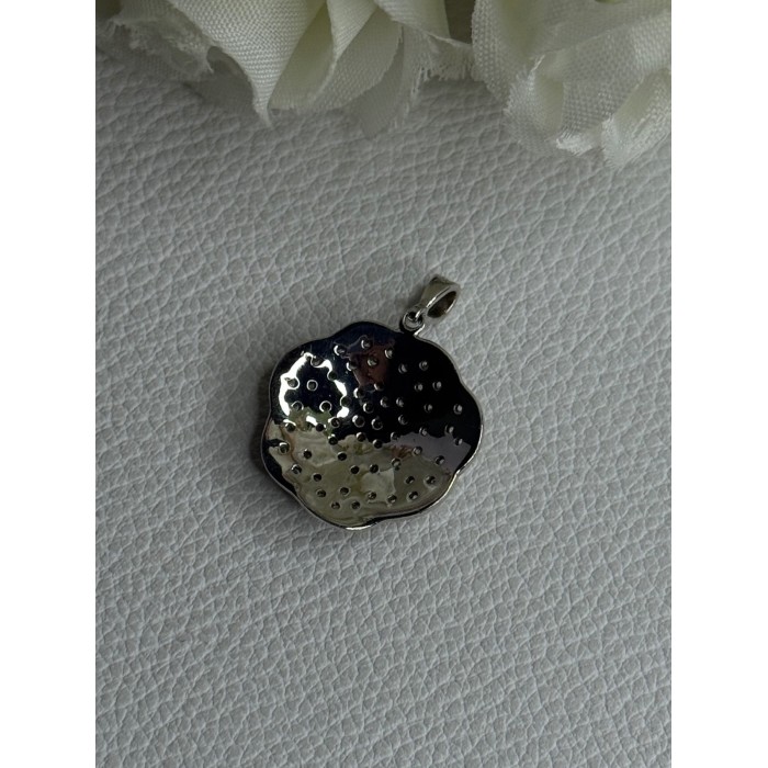 Lovely Flower 925 Sterling Silver Beryl Pendant Length 1 Inch