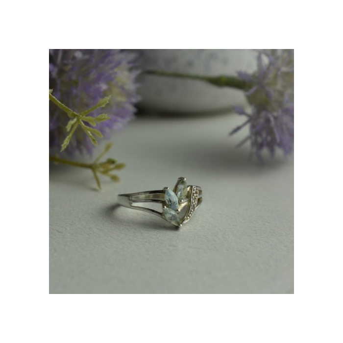 925 Sterling Silver Topaz Ring Size 10