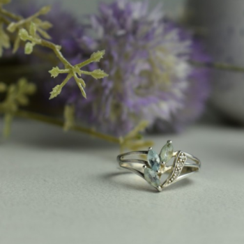 925 Sterling Silver Topaz Ring Size 10