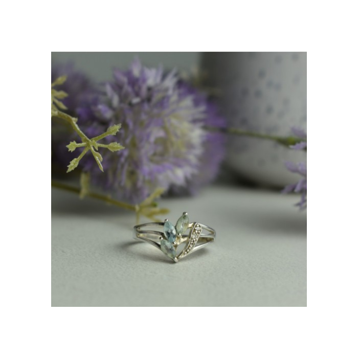 925 Sterling Silver Topaz Ring Size 10