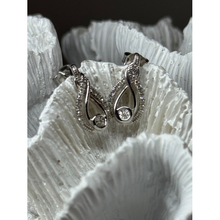 INTERWOVEN 925 STERLING SILVER WHITE TOPAZ EARRINGS LENGTH 0.6 in