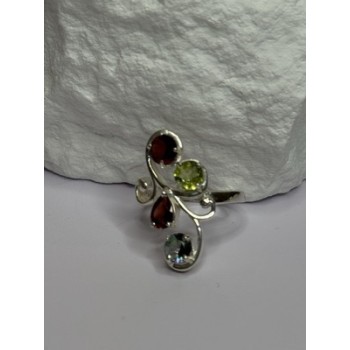 925 Sterling Silver Alexandrite, Garnet & Peridot Ring Size 6.5