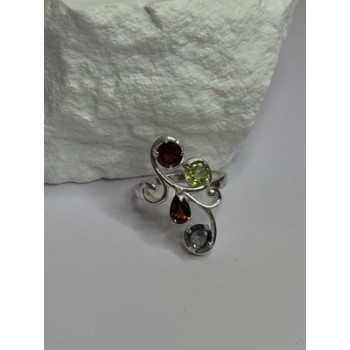 925 Sterling Silver Alexandrite, Garnet & Peridot Ring Size 6.5
