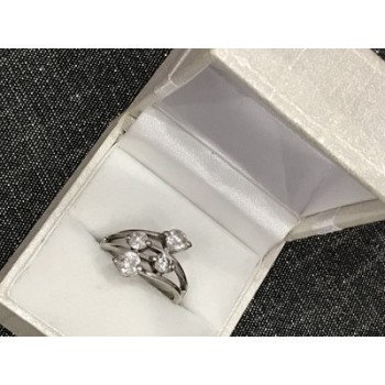 925 Sterling Silver White/colorless CZ Ring Size 6.5