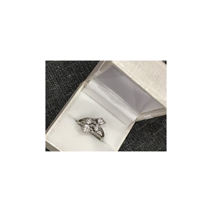 925 Sterling Silver White/colorless CZ Ring Size 6.5