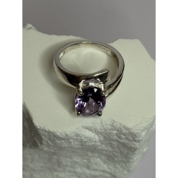 925 Sterling Silver Amethyst Ring Size 7.5