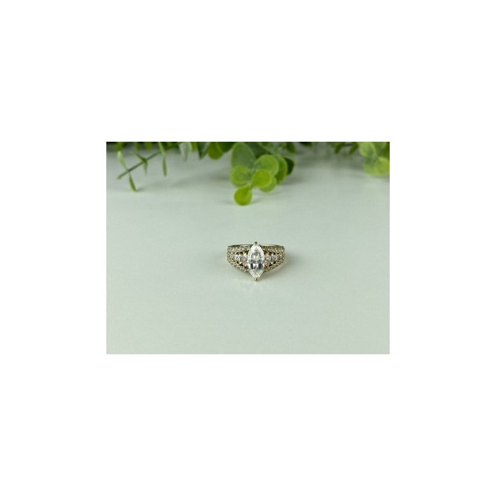 925 Sterling Silver Gold Plated CZ Ring Size 6.5
