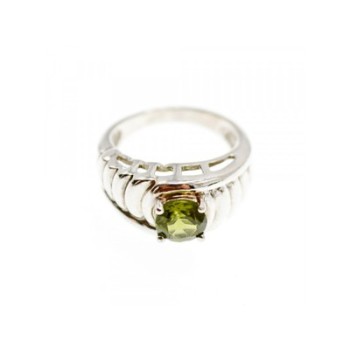 925 Sterling Silver Peridot Ring Size 7.5