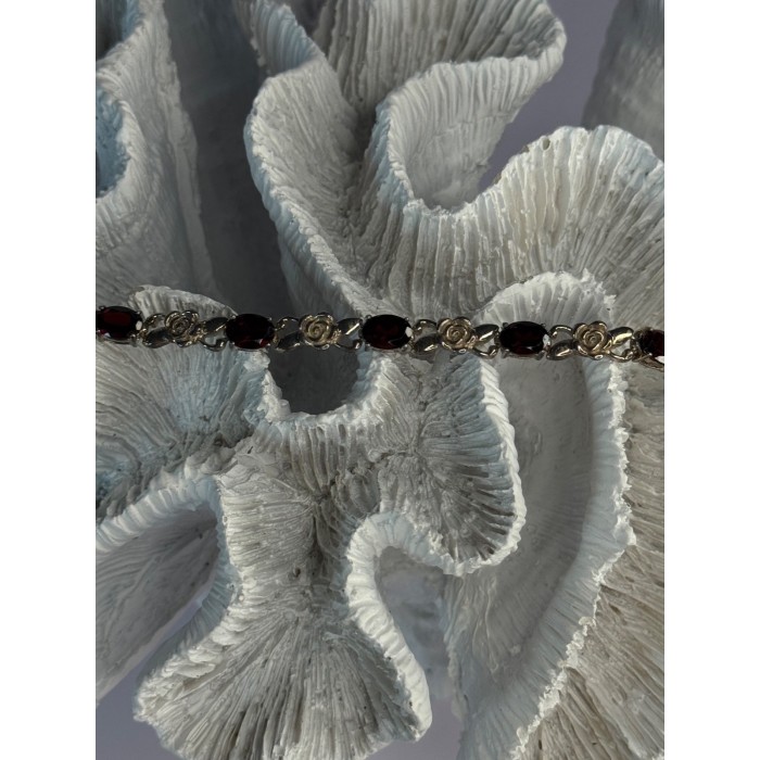 925 Sterling Silver Flower Garnet Bracelet Length 8