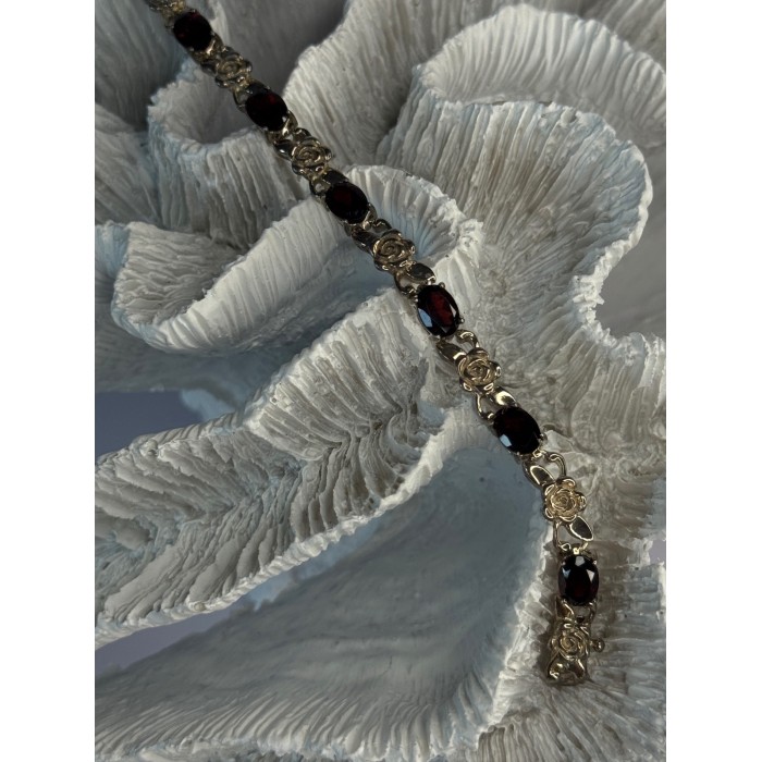 925 Sterling Silver Flower Garnet Bracelet Length 8