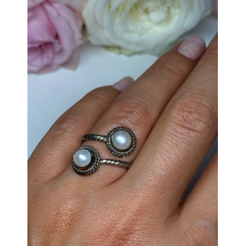VINTAGE 925 STERLING SILVER PEARL RING  SIZE 5