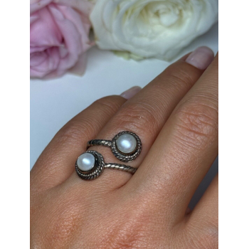 VINTAGE 925 STERLING SILVER PEARL RING  SIZE 5