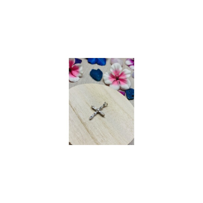 925 Sterling Silver CZ Cross Pendant
