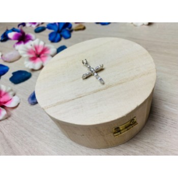 925 Sterling Silver CZ Cross Pendant