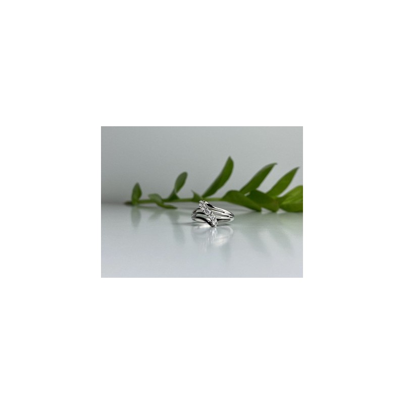 925 Sterling Silver White Topaz Ring Size 7