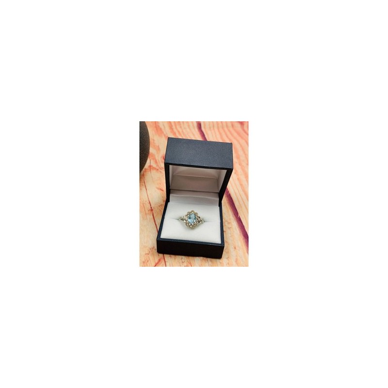 925 Sterling Silver Topaz Ring Size 6.5