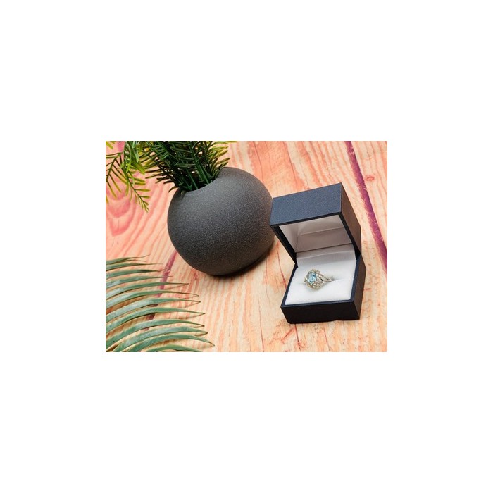 925 Sterling Silver Topaz Ring Size 6.5