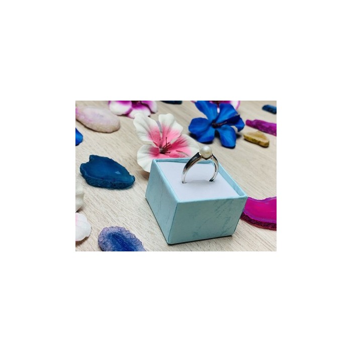 925 Sterling Silver Pearl Ring Size 8