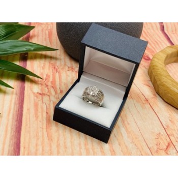 925 Sterling Silver CZ Ring Size 4