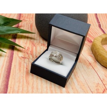 925 Sterling Silver CZ Ring Size 4