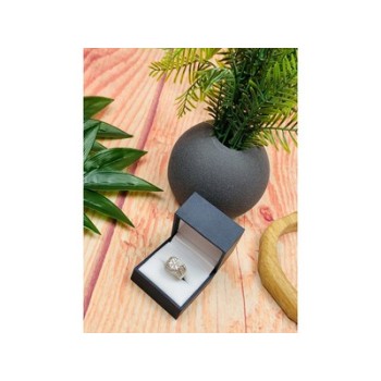 925 Sterling Silver CZ Ring Size 4