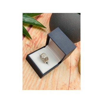 925 Sterling Silver CZ Ring Size 4