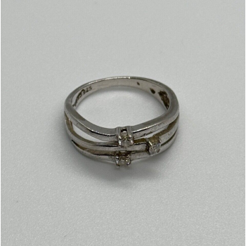 925 Sterling Silver CZ Ring Size 6