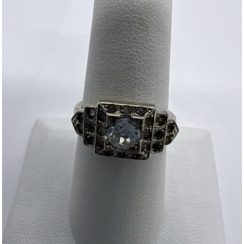 925 Sterling Silver & CZ Ring Size 7