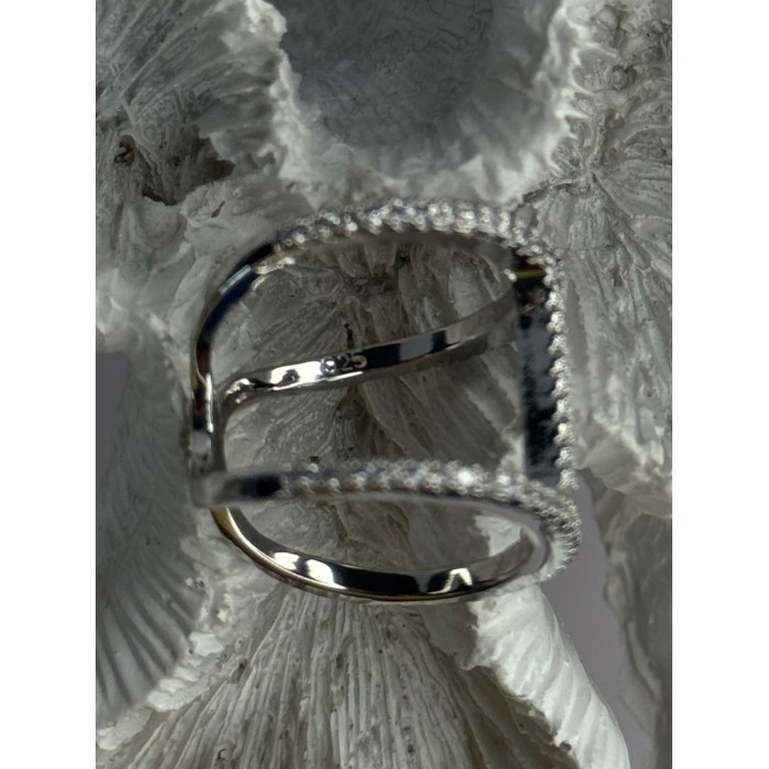 Elegant Design 925 Sterling Silver CZ Ring Size 7 & 8