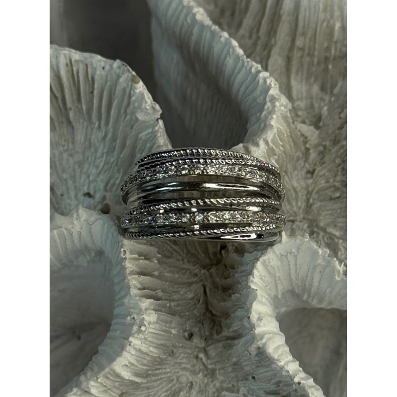 Beautiful Design 925 Sterling Silver CZ Ring Size 7 & 8